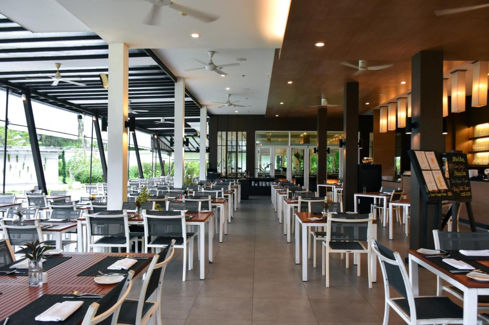 Kantary Beach Hotel Villas & Suites Khao Lak Exterior foto